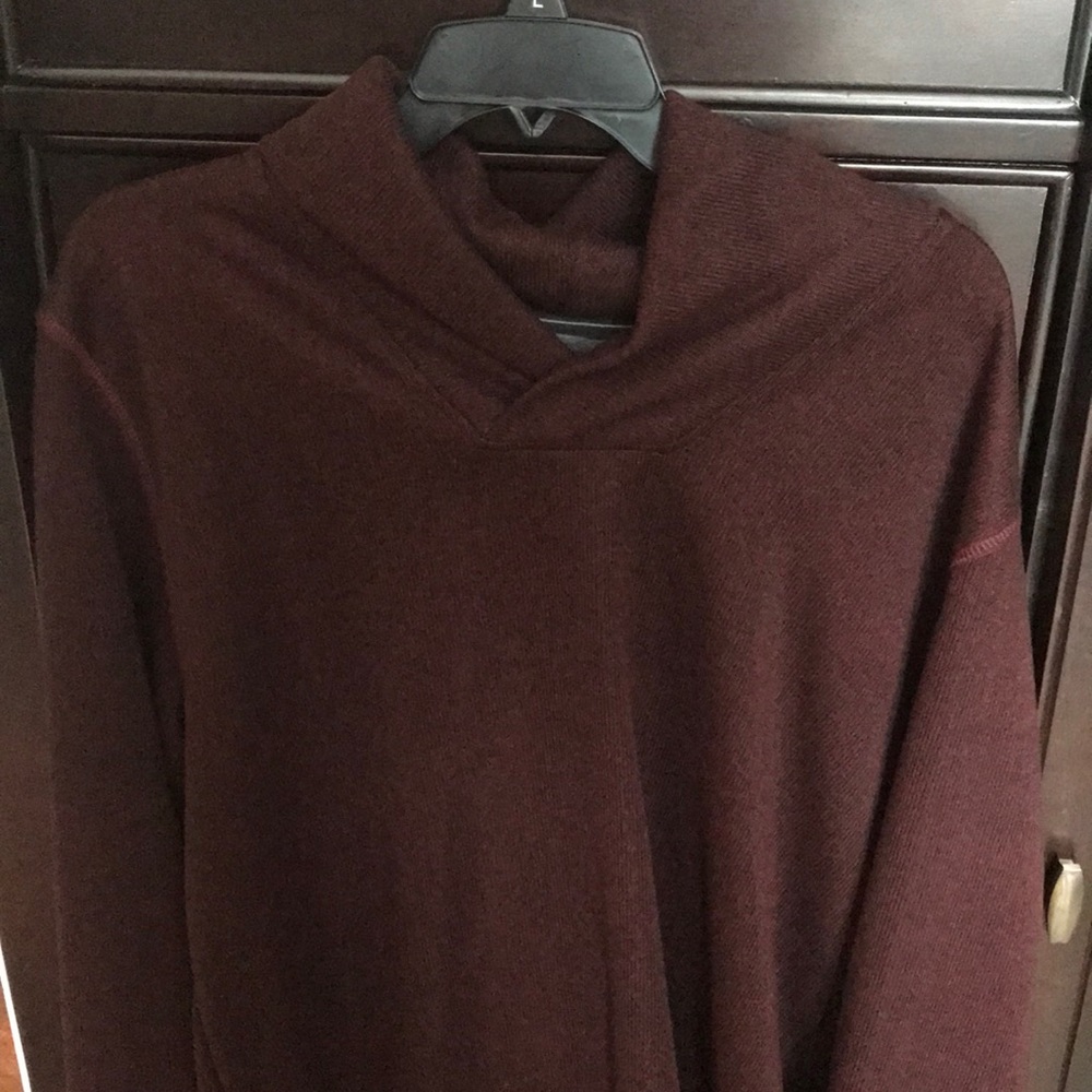 Van Heusen Sweatshirt